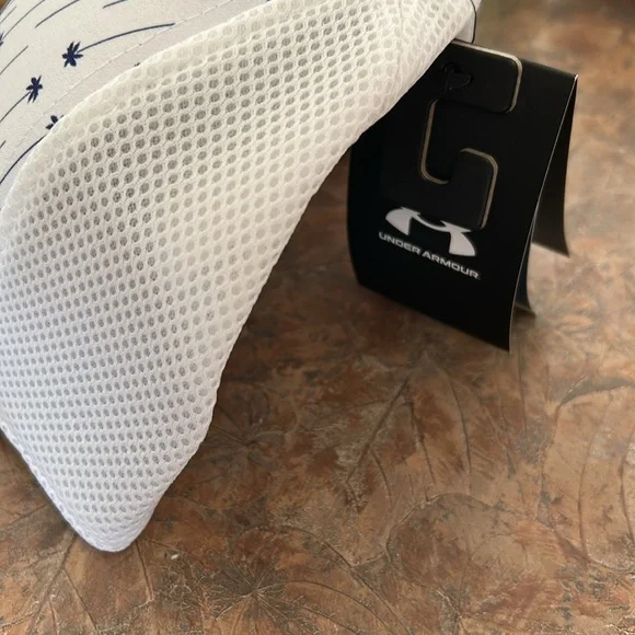 Under Armour ISO Chill Driver mesh golf hat - Picture 5 of 12